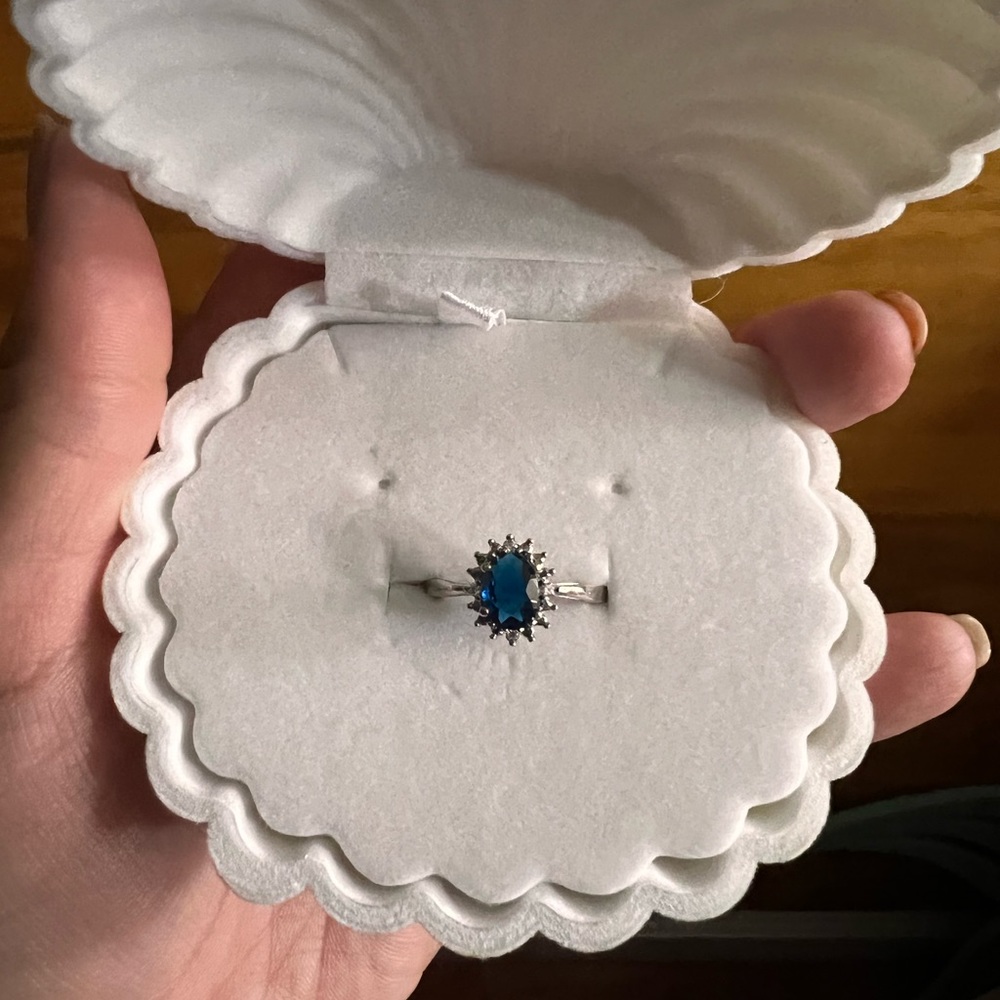 Sapphire ring